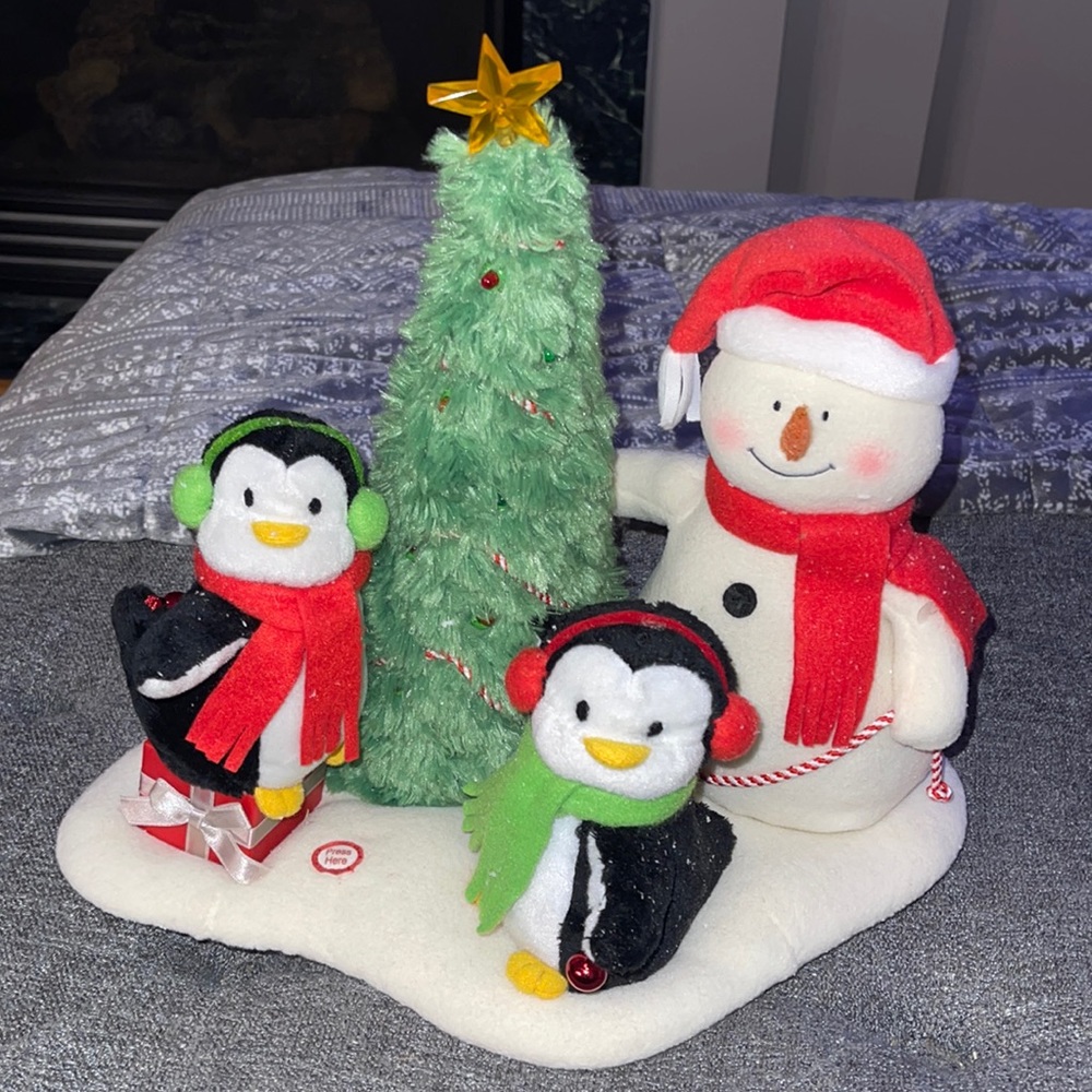Hallmark Holiday Singing Trio Plush